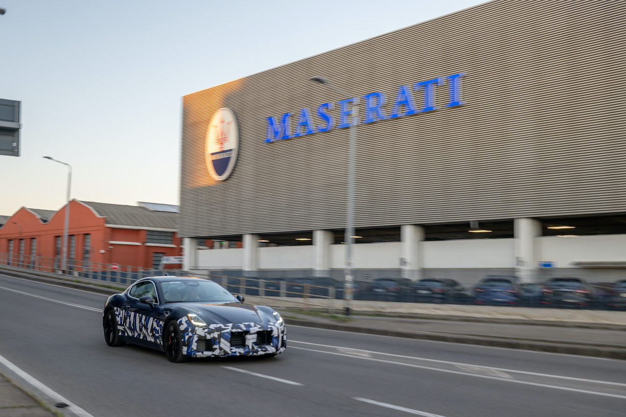 GranTurismo、GranCabrio 與 Grecale 原型車於Maserati 總部所在地摩德納（Modena）、西羅梅諾蒂大道（Viale Ciro Menotti） 的核心基地進行道路測試